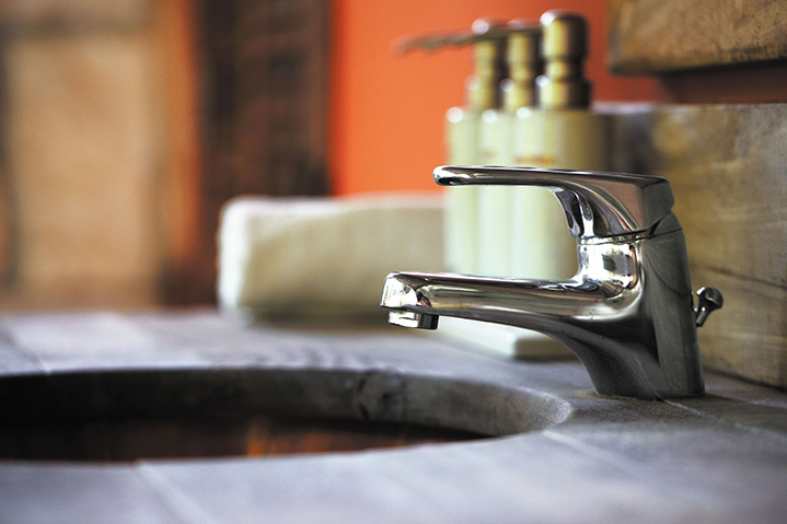 A2B Plumbers are able to fix any leaking taps you may have in Kingswood. 
